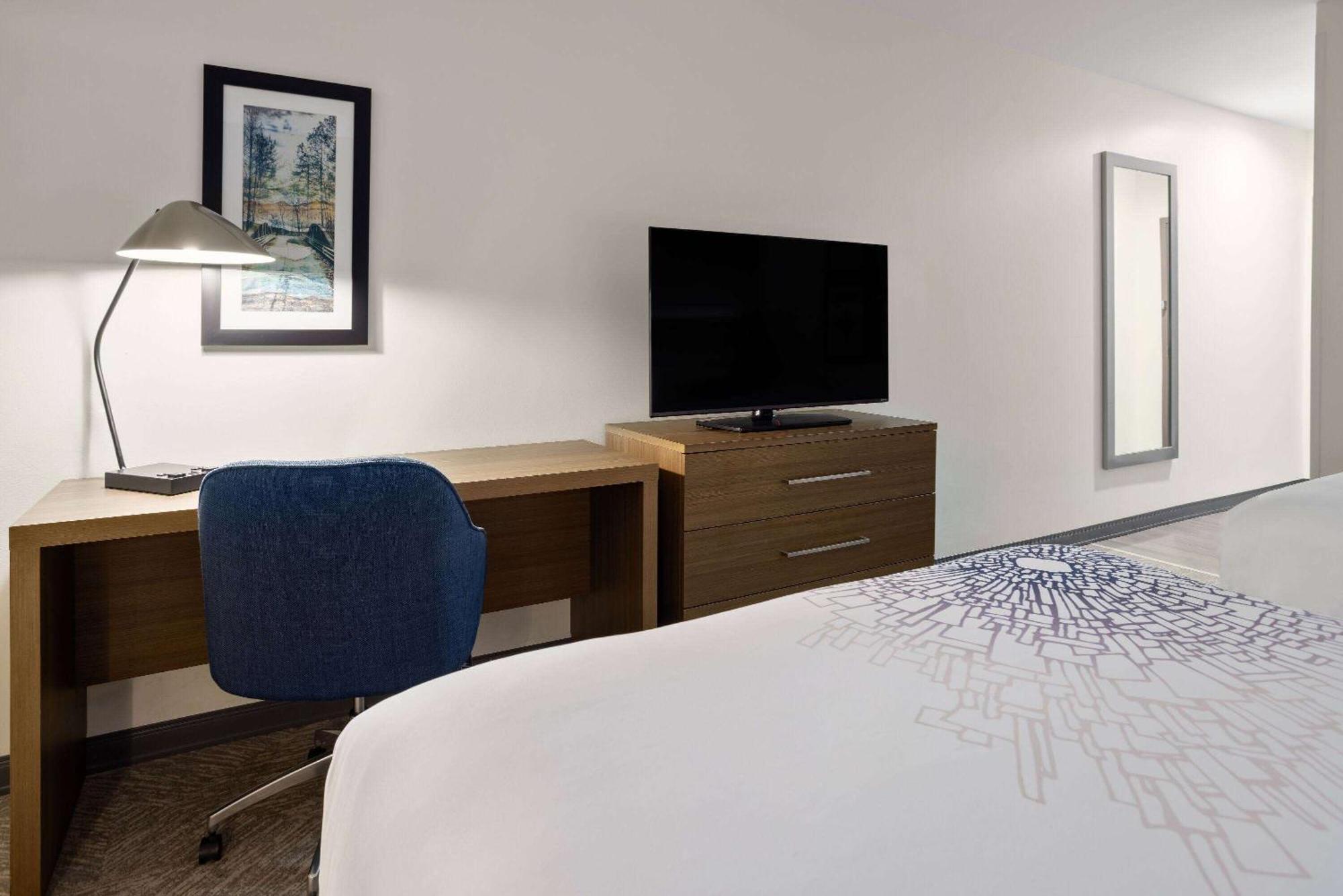 La Quinta Inn & Suites By Wyndham Locust Grove Exteriör bild