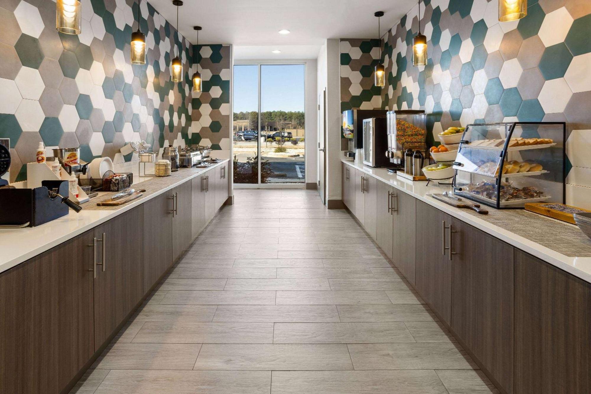 La Quinta Inn & Suites By Wyndham Locust Grove Exteriör bild